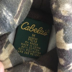 Camouflage Cabela’s pull over hoodie size: medium